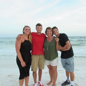 Meet your Posher, Wendy